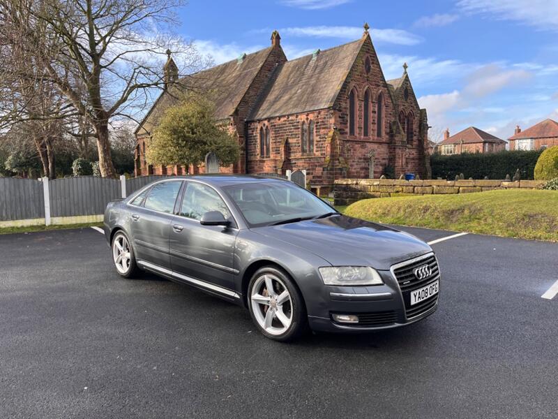 AUDI A8