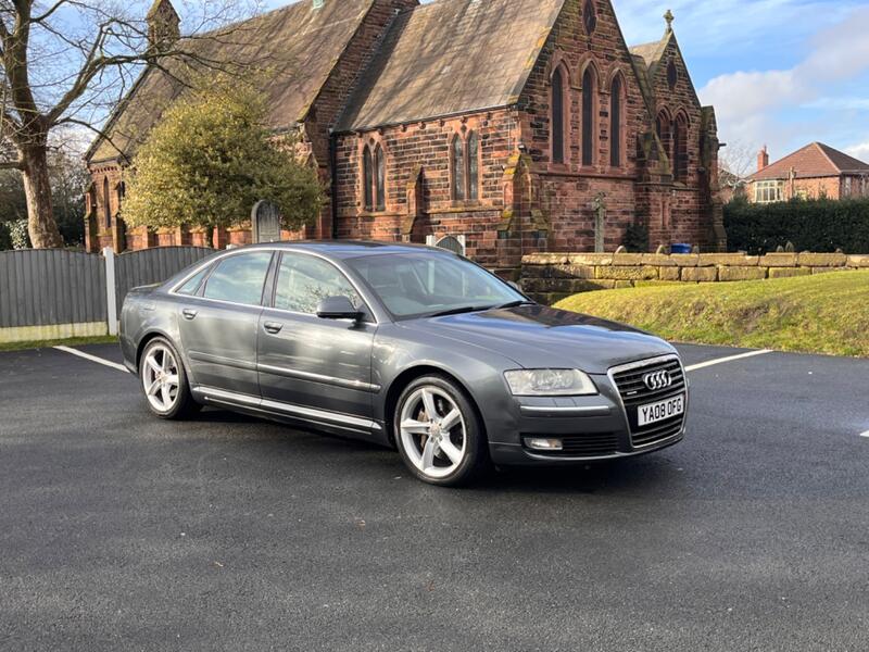 AUDI A8