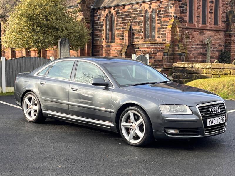 AUDI A8