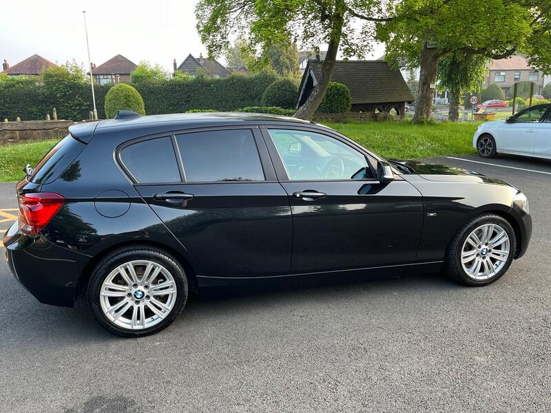 BMW 1 SERIES