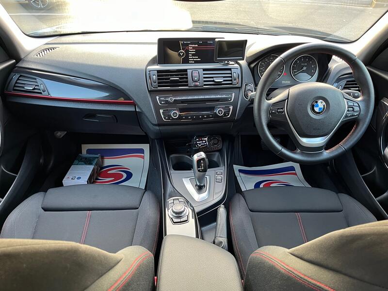 BMW 1 SERIES