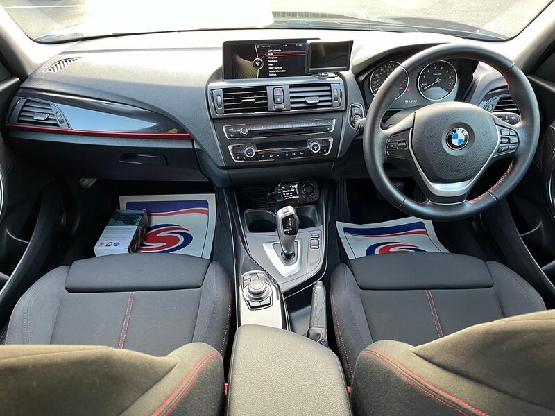 BMW 1 SERIES