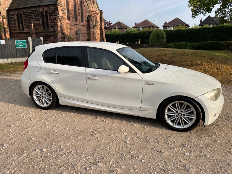 BMW 1 SERIES