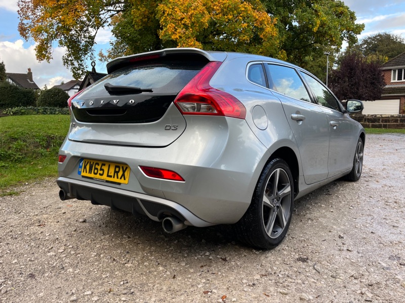 VOLVO V40