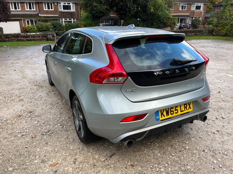 VOLVO V40