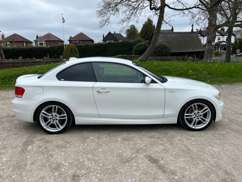 BMW 1 SERIES