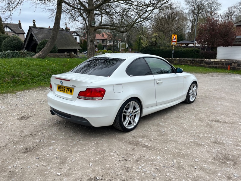 BMW 1 SERIES