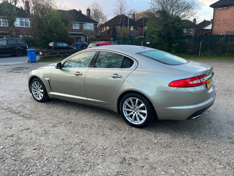 JAGUAR XF